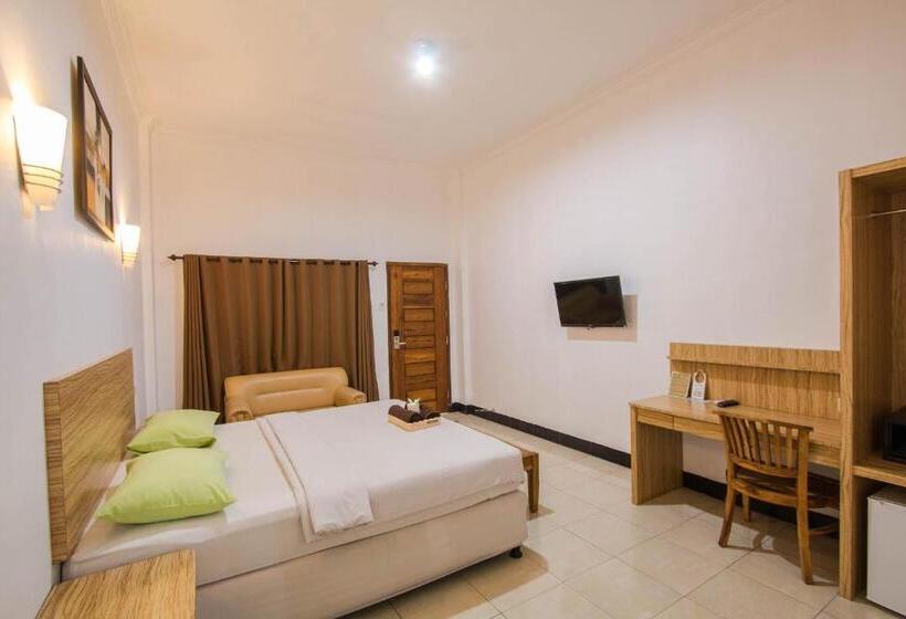 Отель Central Inn Senggigi