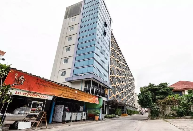 هتل Curve Boutique Pattaya