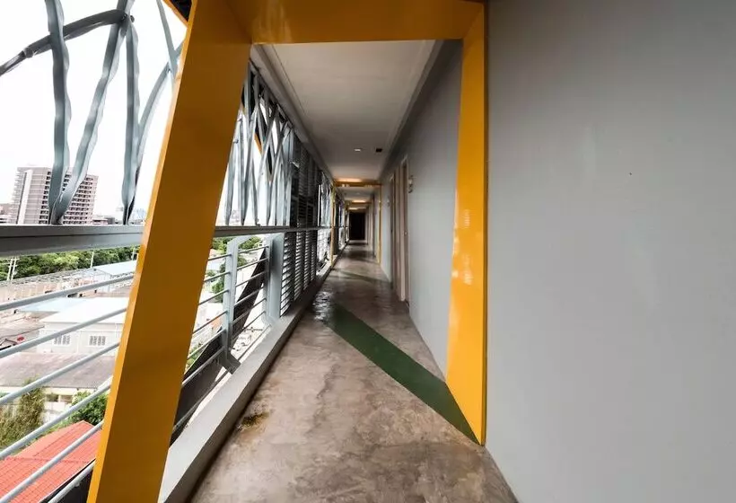 هتل Curve Boutique Pattaya