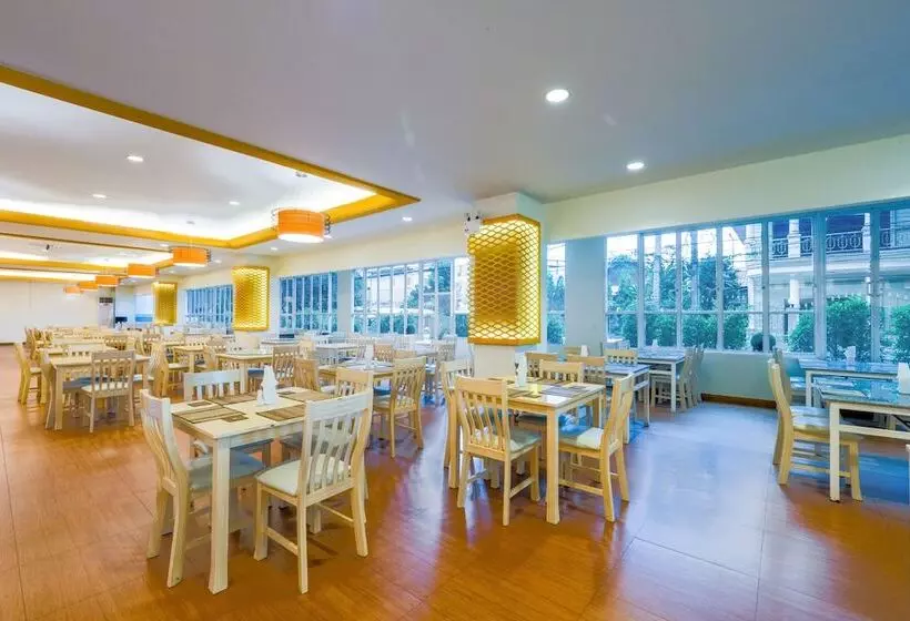 هتل Curve Boutique Pattaya