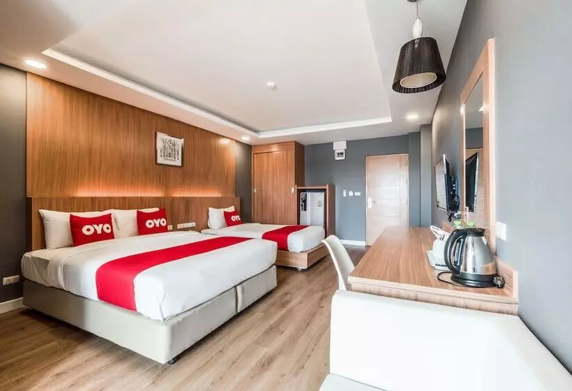 هتل Curve Boutique Pattaya