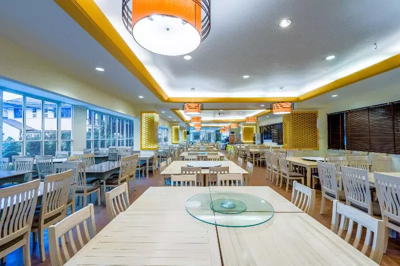 هتل Curve Boutique Pattaya