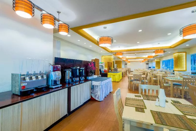 هتل Curve Boutique Pattaya