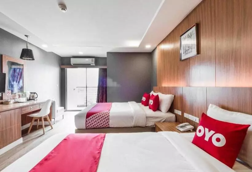 هتل Curve Boutique Pattaya