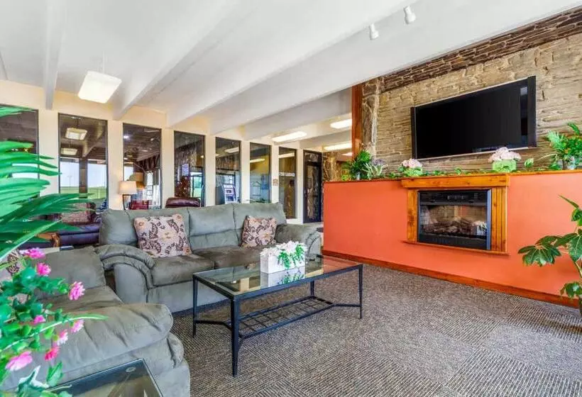 Отель Econo Lodge Inn & Suites Brookings