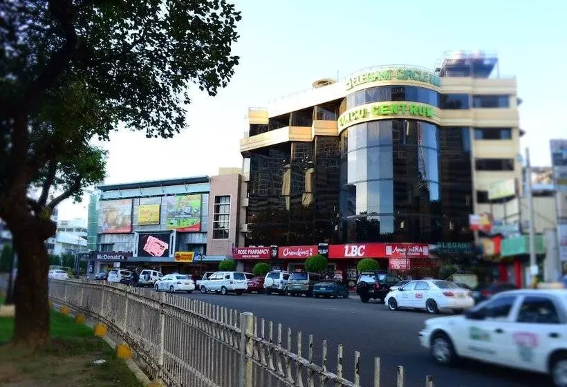 ホテル Elegant Circle Inn