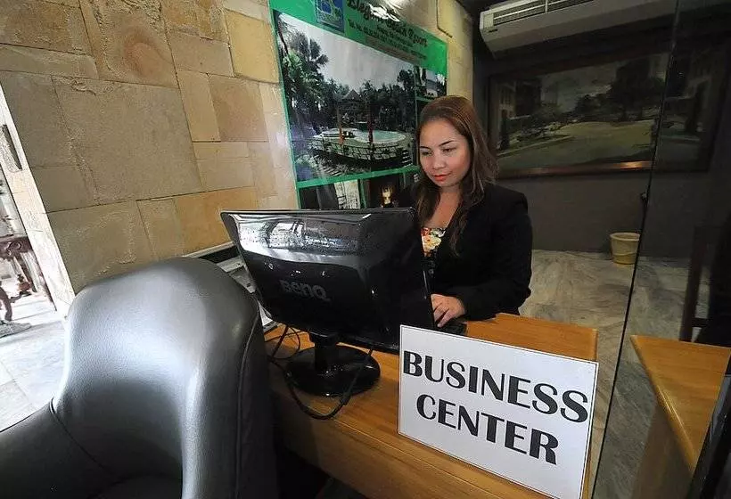 ホテル Elegant Circle Inn