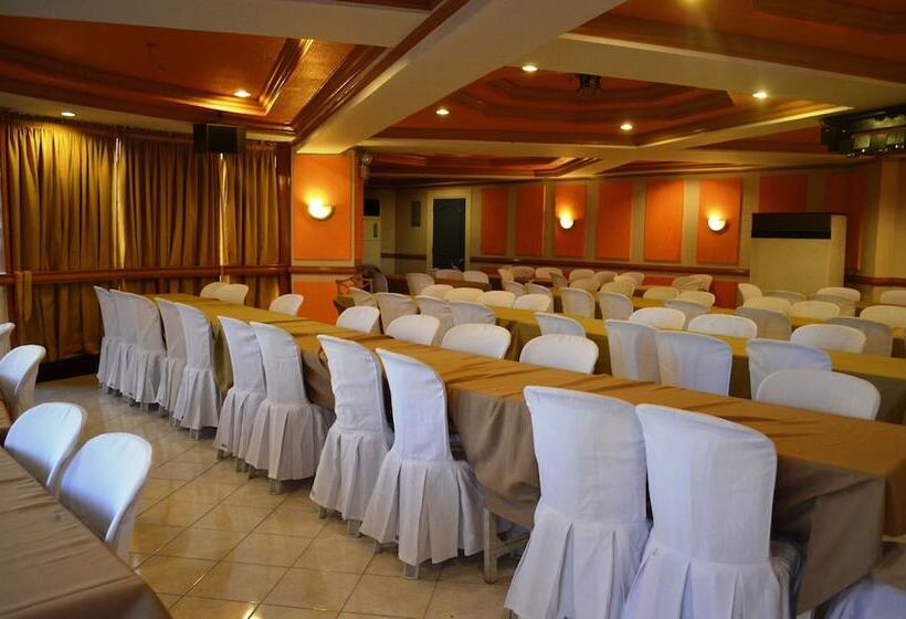 בית מלון כפרי Elegant Circle Inn