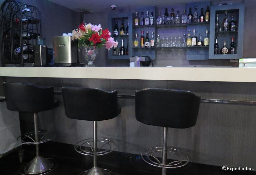 בית מלון כפרי Elegant Circle Inn