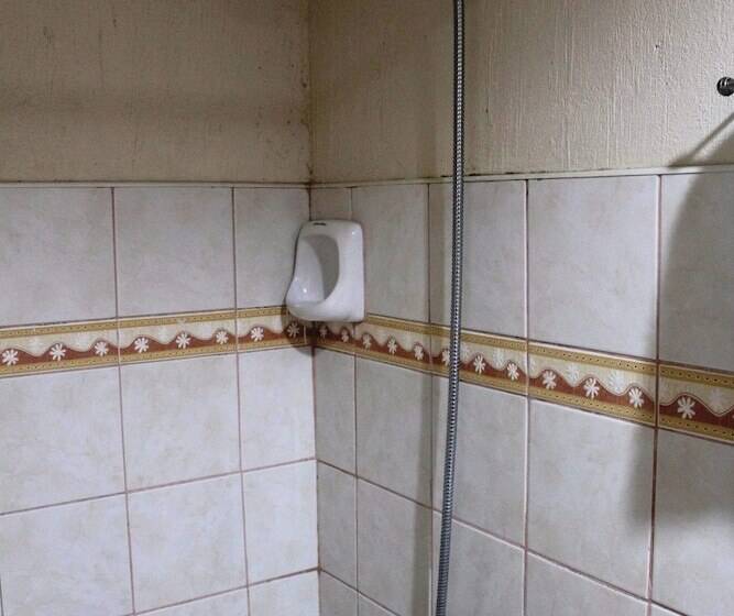 בית מלון כפרי Elegant Circle Inn