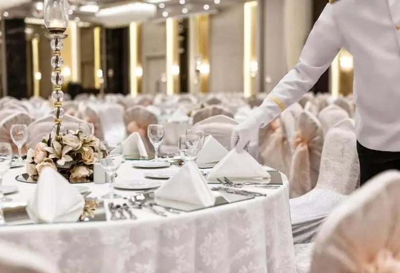 هتل Elite World Grand Istanbul Basin Ekspres