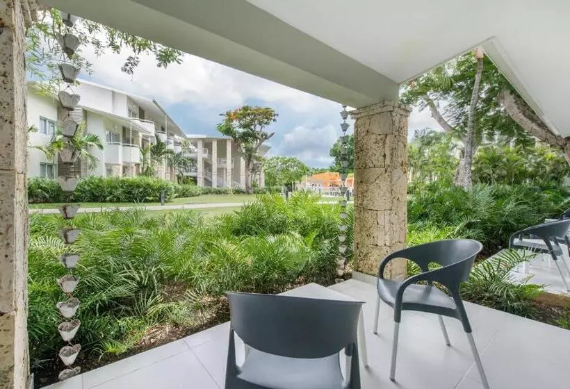 هتل Emotions by Hodelpa Juan Dolio - All Inclusive