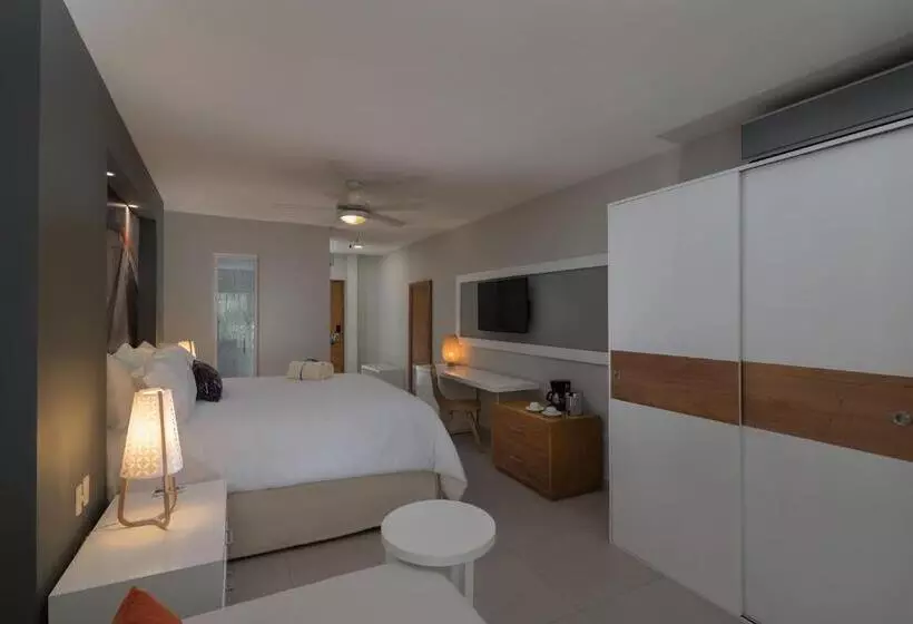 هتل Emotions by Hodelpa Juan Dolio - All Inclusive