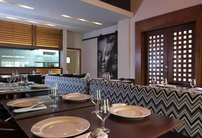 هتل Emotions by Hodelpa Juan Dolio - All Inclusive