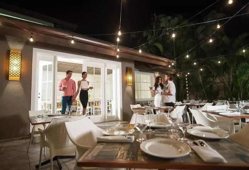 هتل Emotions by Hodelpa Juan Dolio - All Inclusive