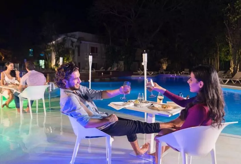 هتل Emotions by Hodelpa Juan Dolio - All Inclusive