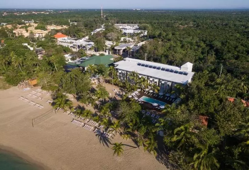 هتل Emotions by Hodelpa Juan Dolio - All Inclusive