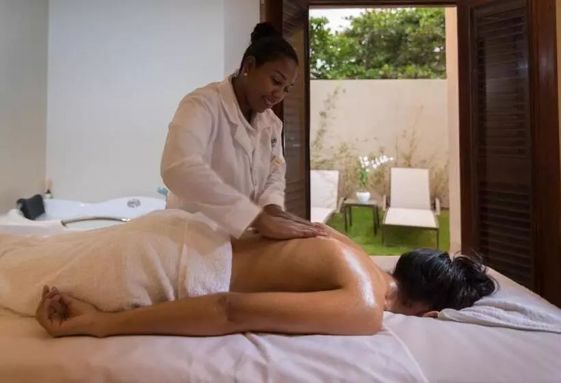 هتل Emotions by Hodelpa Juan Dolio - All Inclusive