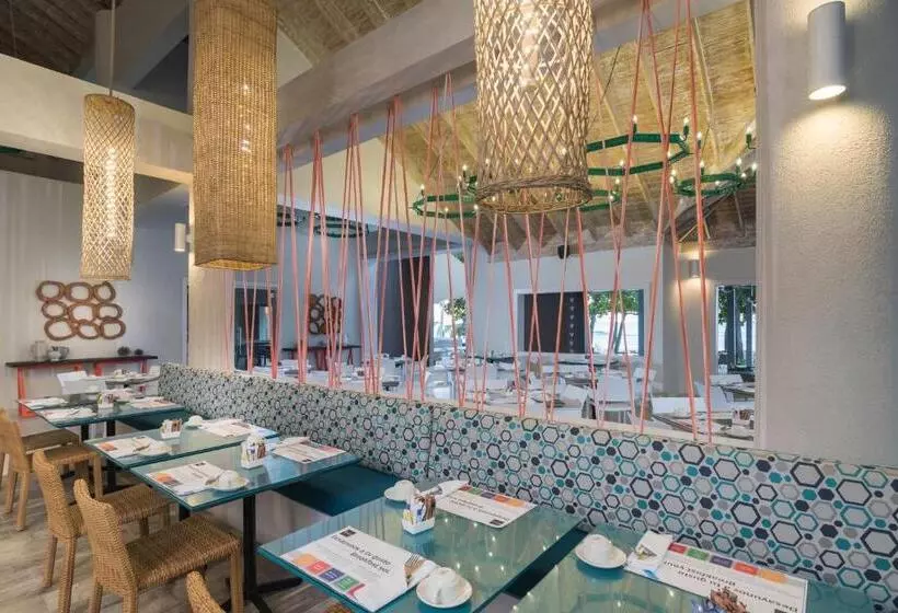 هتل Emotions by Hodelpa Juan Dolio - All Inclusive