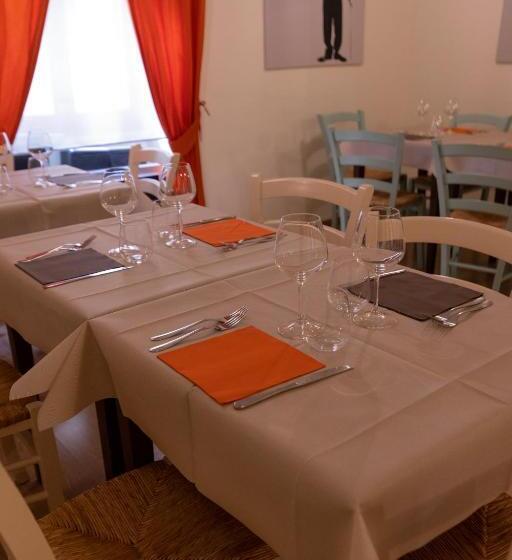 فندق Il Borgo Ristorante Pizzeria Camere