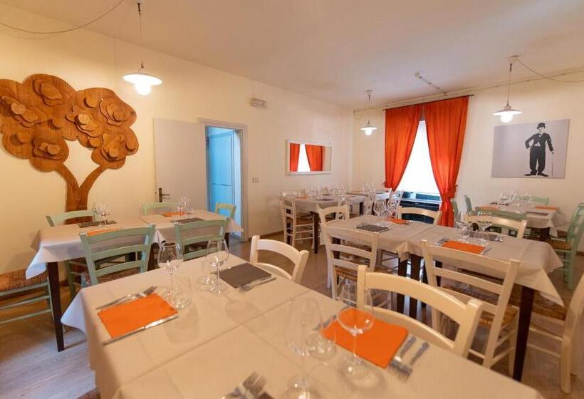 فندق Il Borgo Ristorante Pizzeria Camere