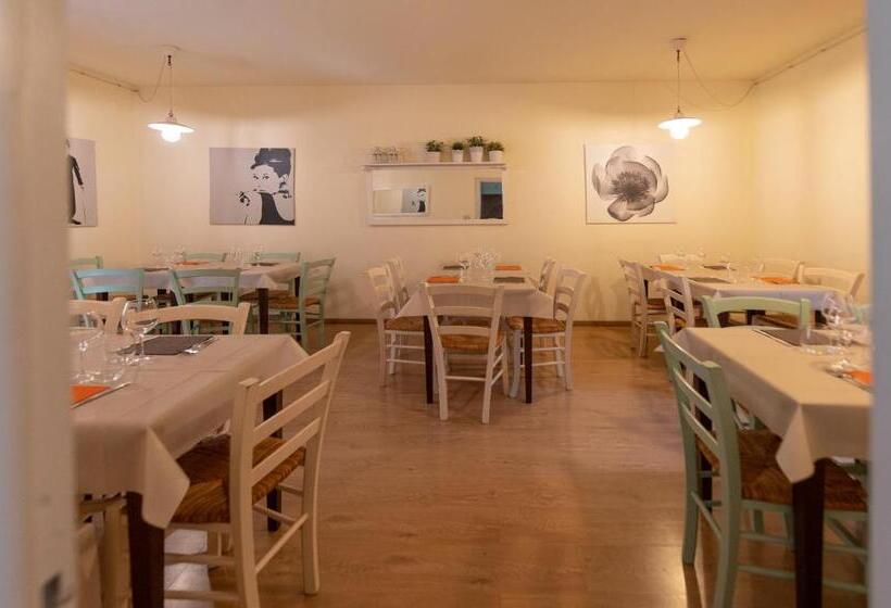 فندق Il Borgo Ristorante Pizzeria Camere