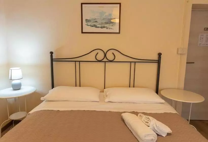 בית מלון כפרי Il Borgo Ristorante Pizzeria Camere