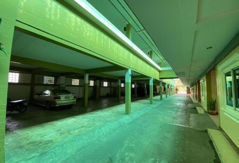 ホテル Kacha Resort