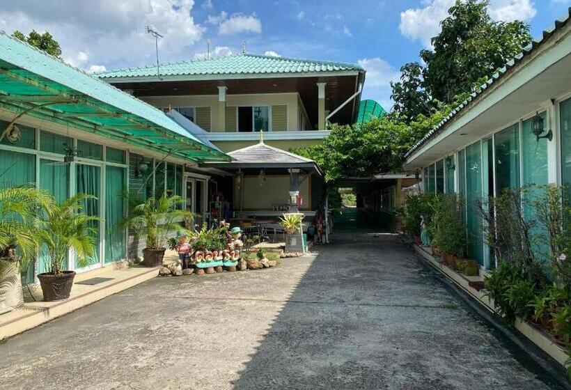 ホテル Kacha Resort