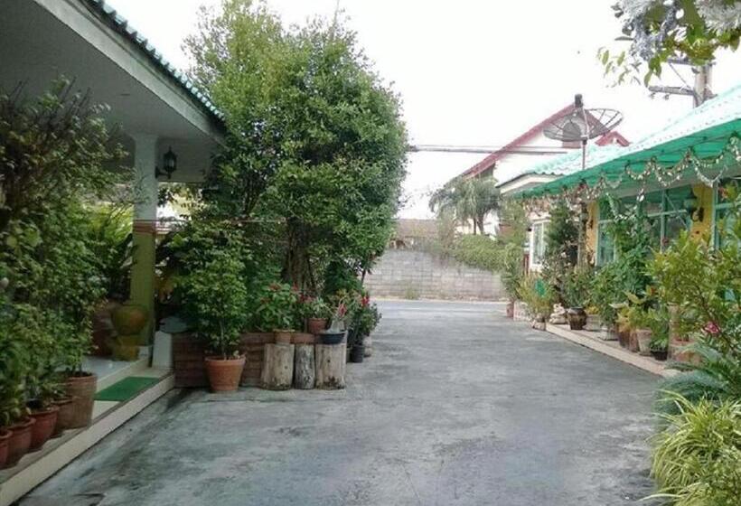 ホテル Kacha Resort