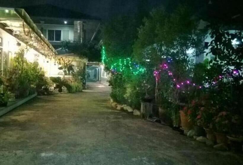 ホテル Kacha Resort