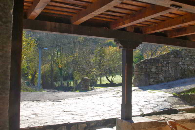 בית מלון כפרי La Almadreña