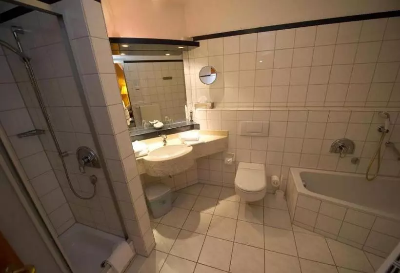 Отель Landgut Stemmen