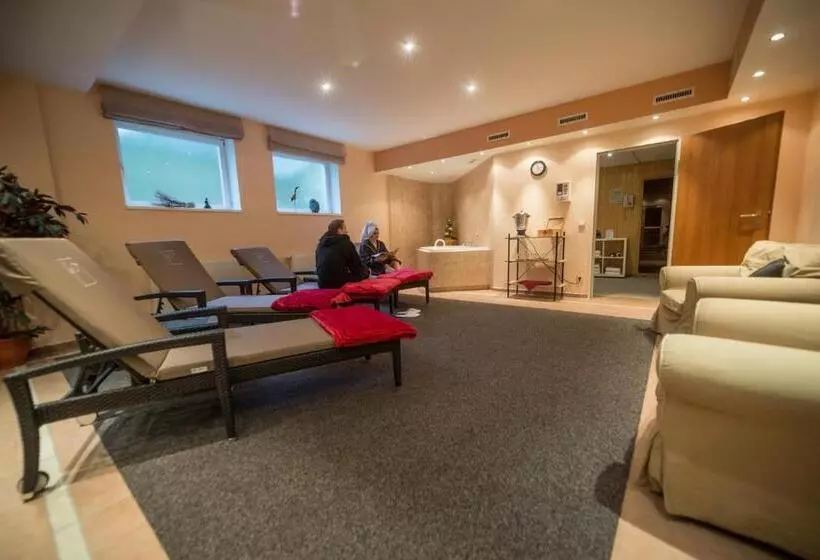 Отель Landgut Stemmen