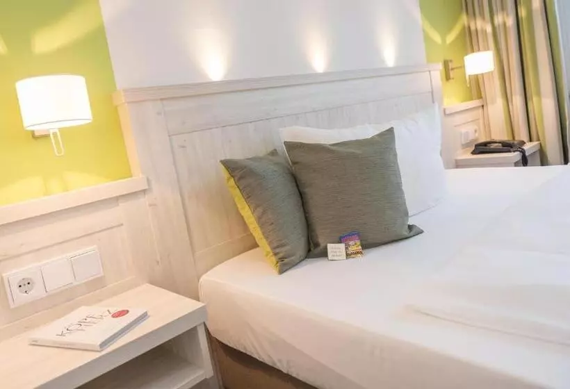 Отель Landgut Stemmen