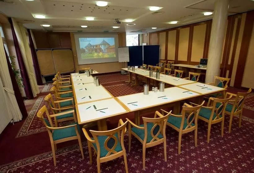 Отель Landgut Stemmen