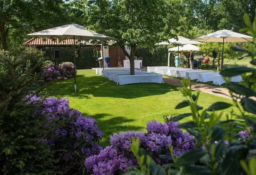 Отель Landgut Stemmen