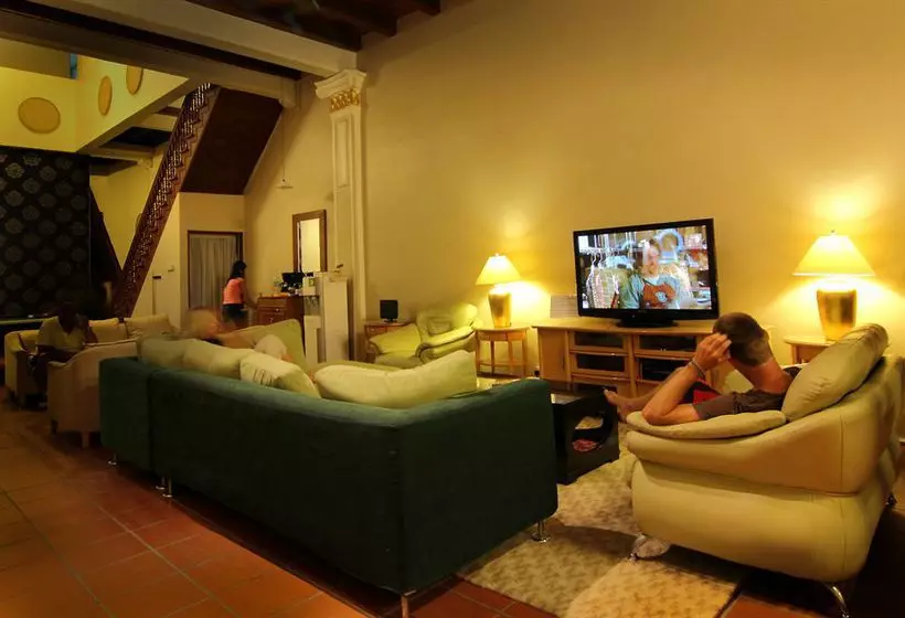 Отель Red Inn Heritage