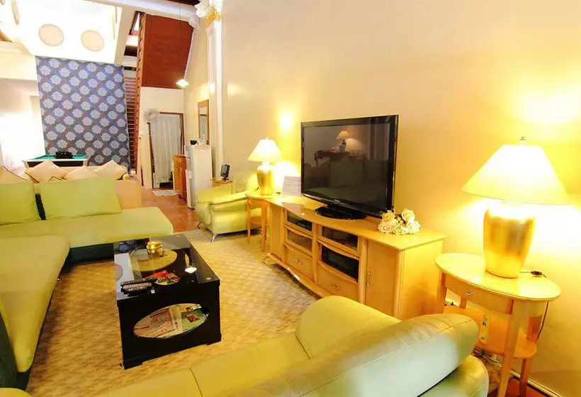 Отель Red Inn Heritage