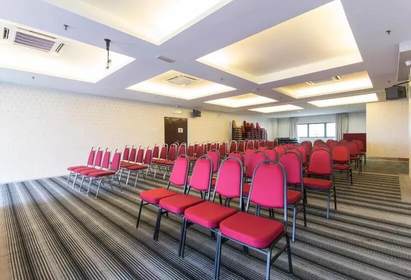 Signature Hotel Puchong By Easy Nap