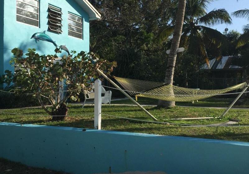 Отель The Pelican Key Largo Cottages