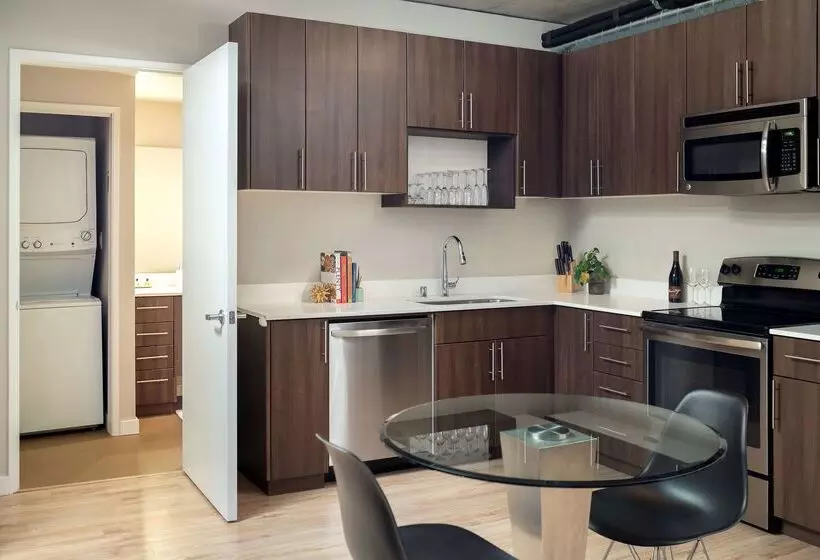 Отель Thompson Seattle, By Hyatt