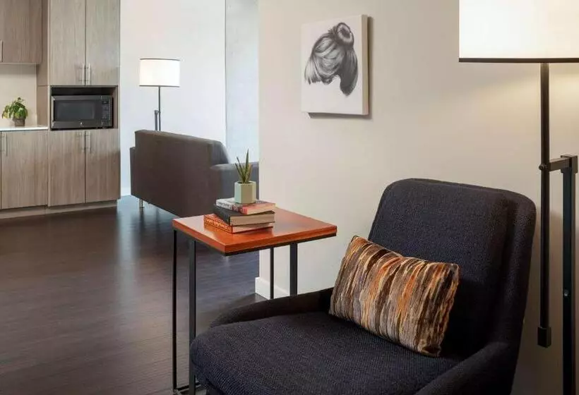 Отель Thompson Seattle, By Hyatt