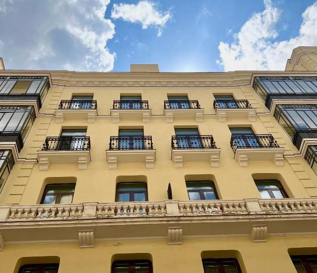 هتل Vincci The Mint