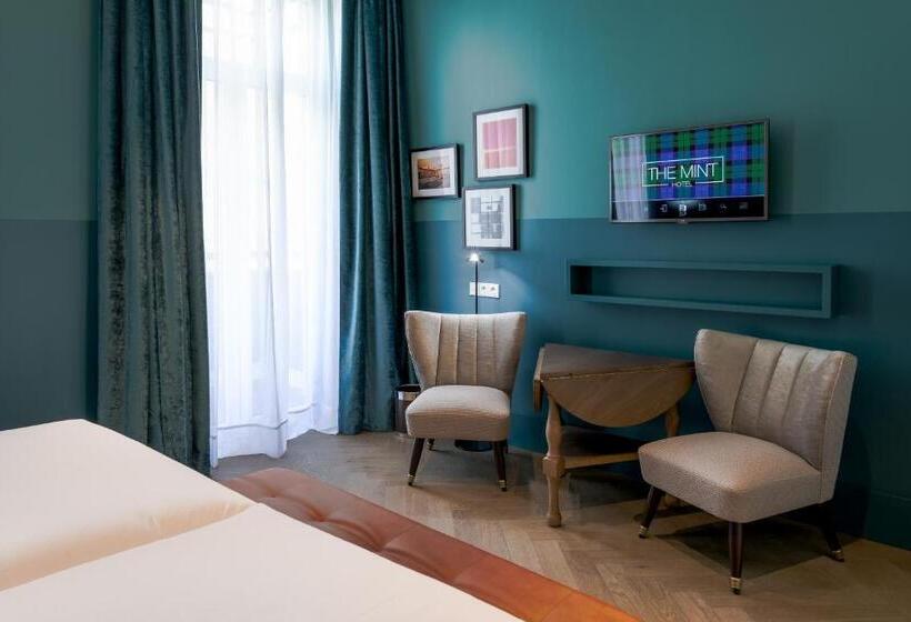 هتل Vincci The Mint