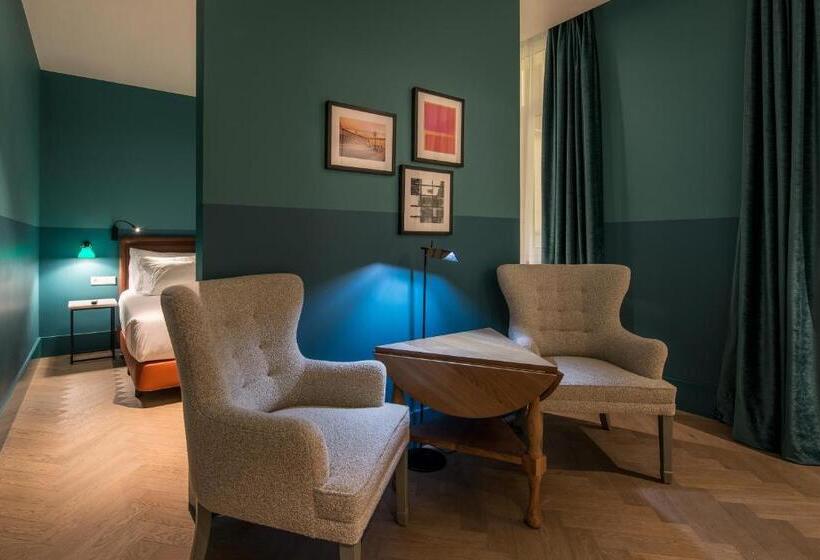 هتل Vincci The Mint