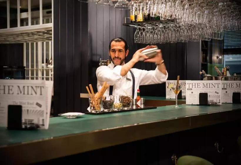 هتل Vincci The Mint