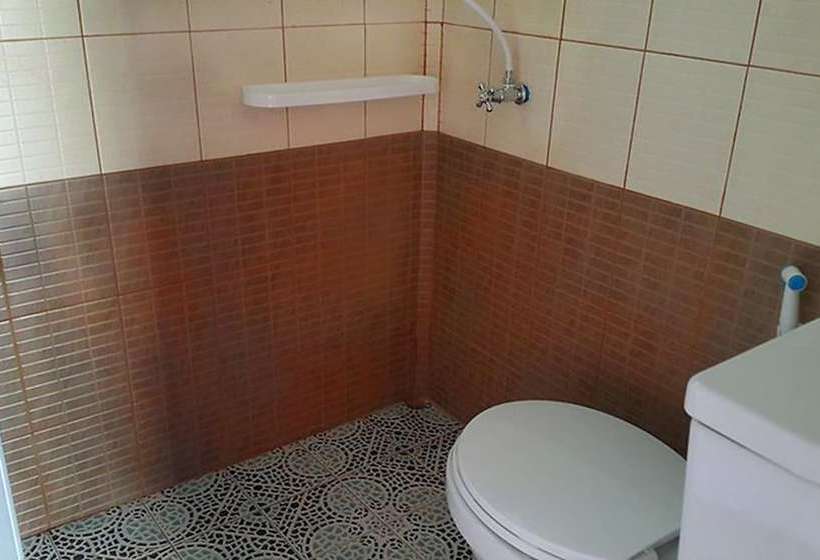 Курорт Smiley Lakehouse