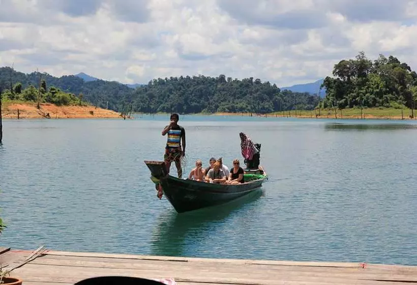 リゾートホテル Smiley Lakehouse