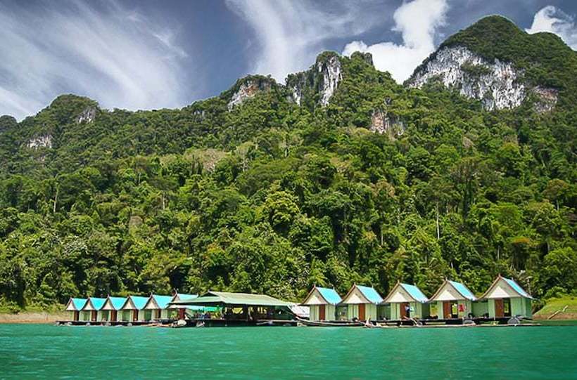 Курорт Smiley Lakehouse